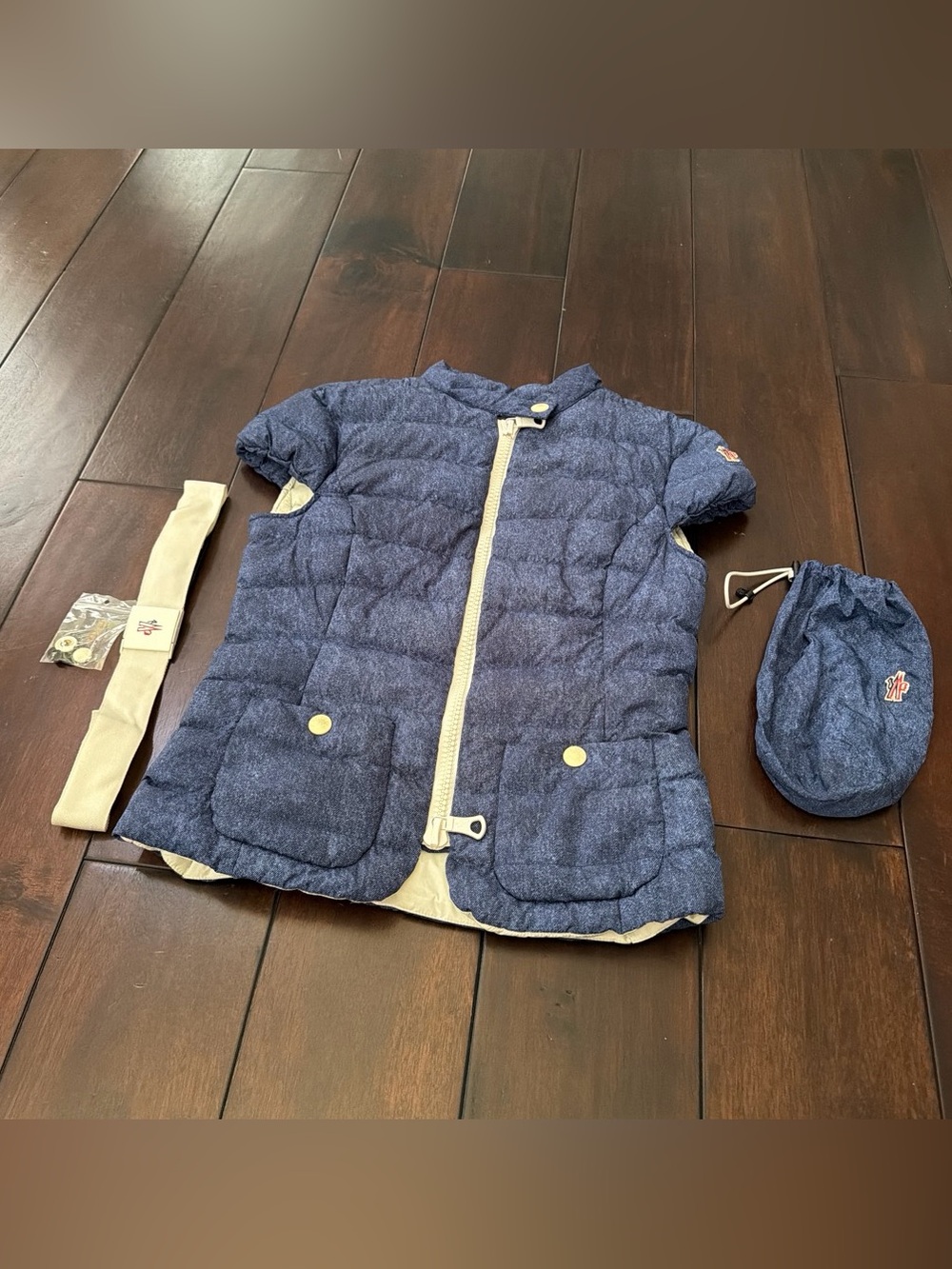 Moncler Navy Quilted Short-Sleeve Puffer Jacket with Cream Trim